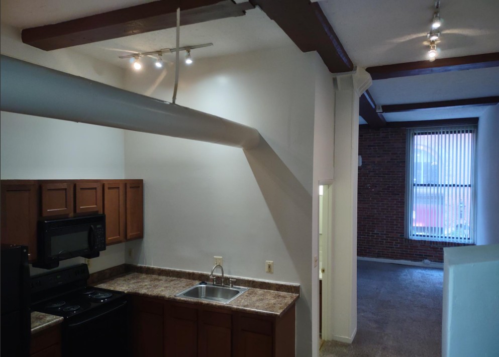 Marlboro Classic Apt & Redwood Square Image 134