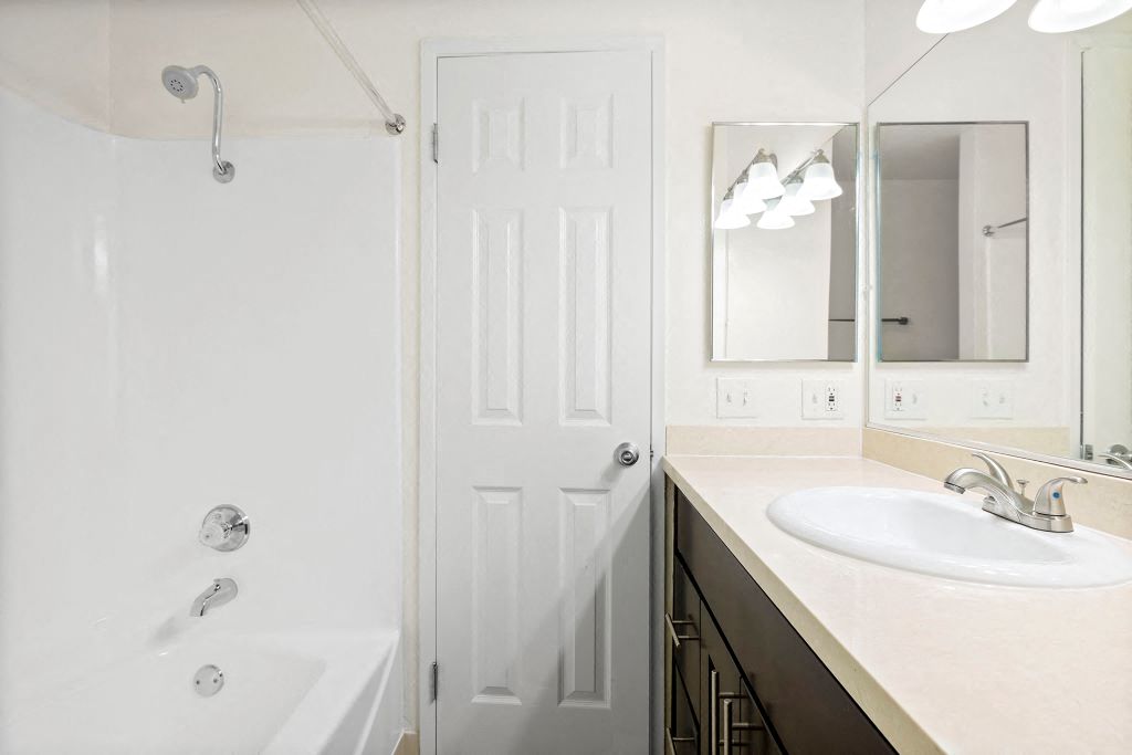 The Meadows at Westlake Village Image 42