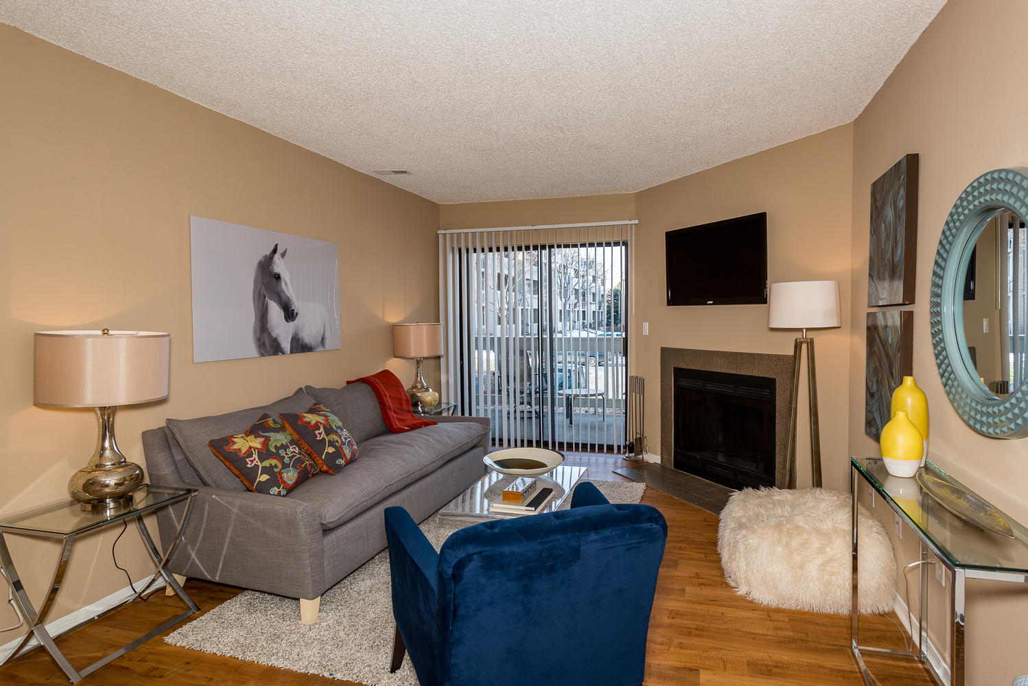 Apres Apartment Homes Image 3