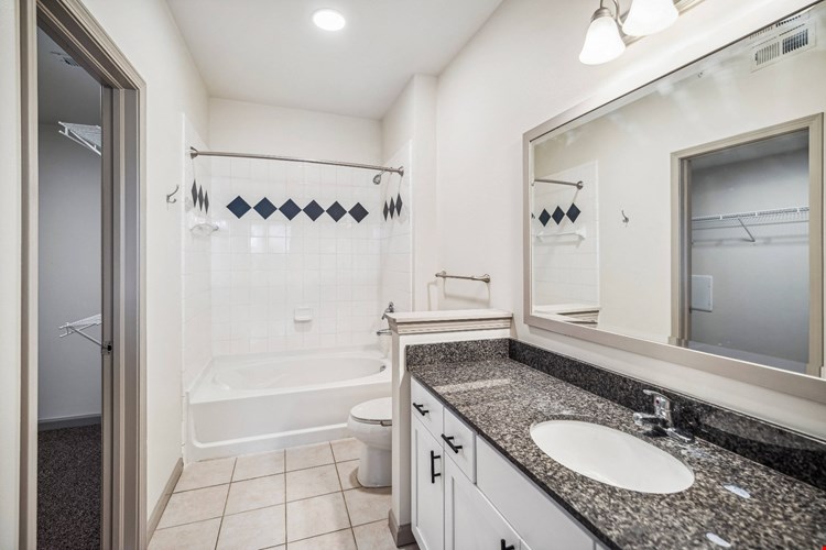 Berkshire Aspen Grove Image 3