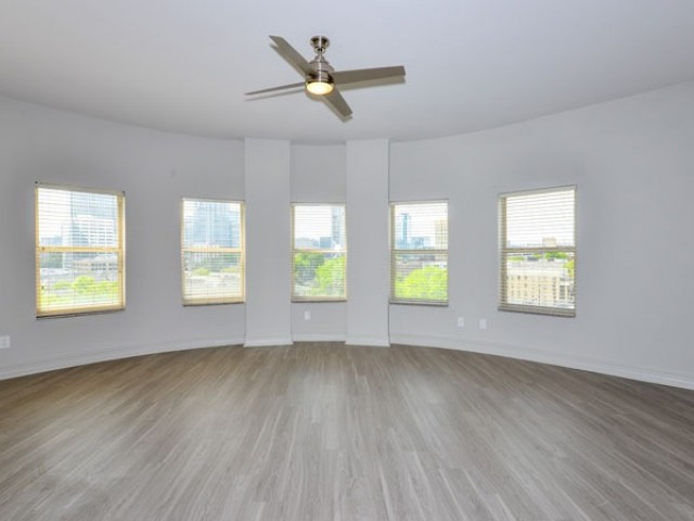 The Waterford on Piedmont Image 27