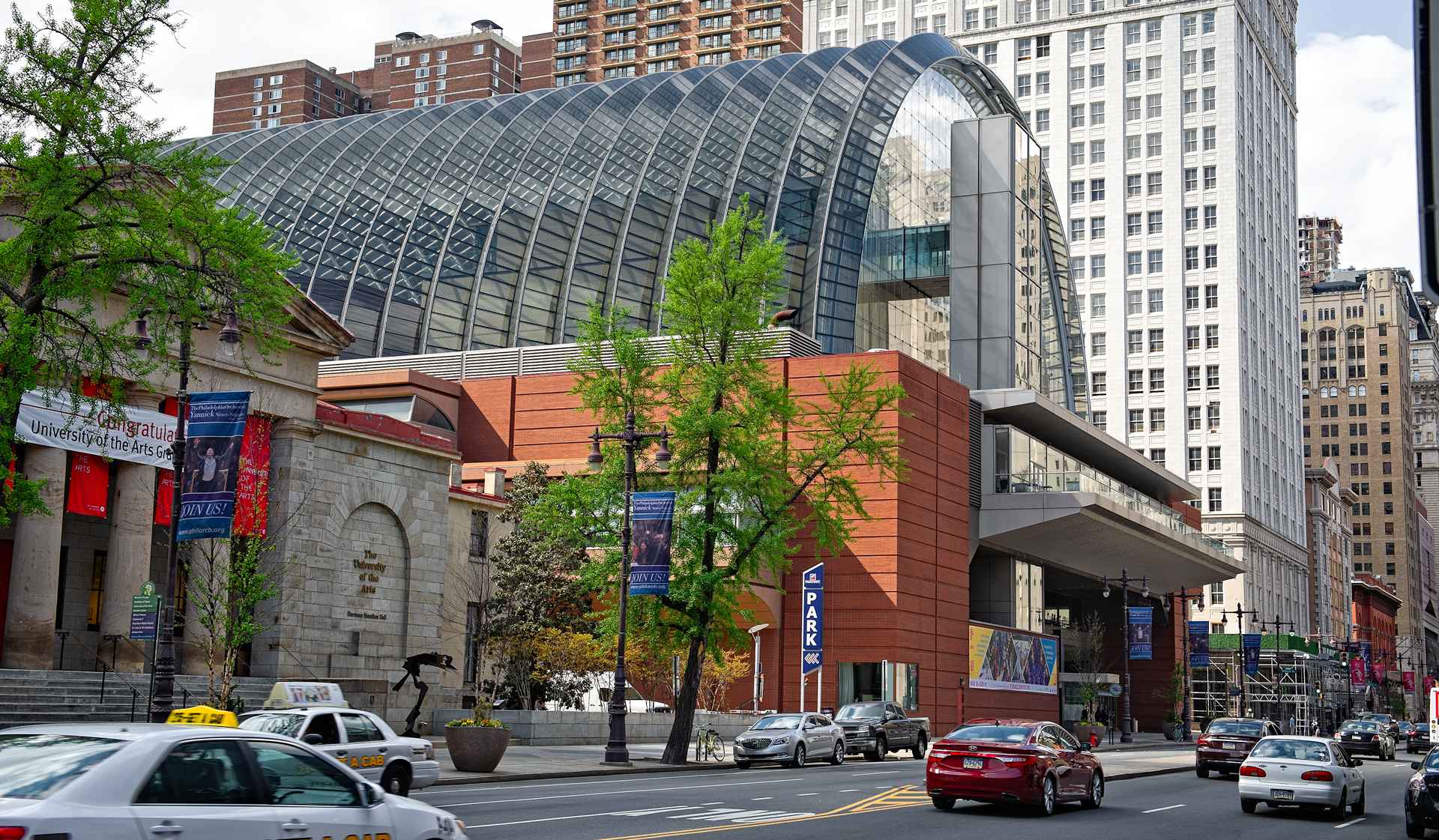 Located near The Kimmel Center for the Performing Arts