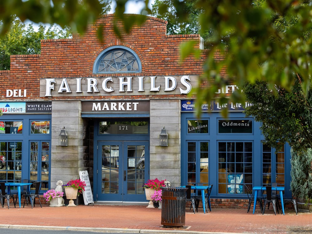 Less than 1 mile from Roseland, offering a variety of local shops, eateries, markets, and more
