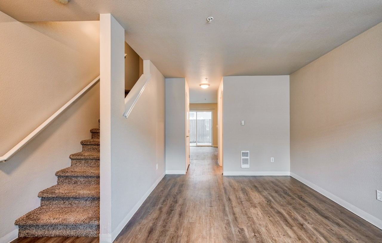 Vanessa View Townhomes Image 4