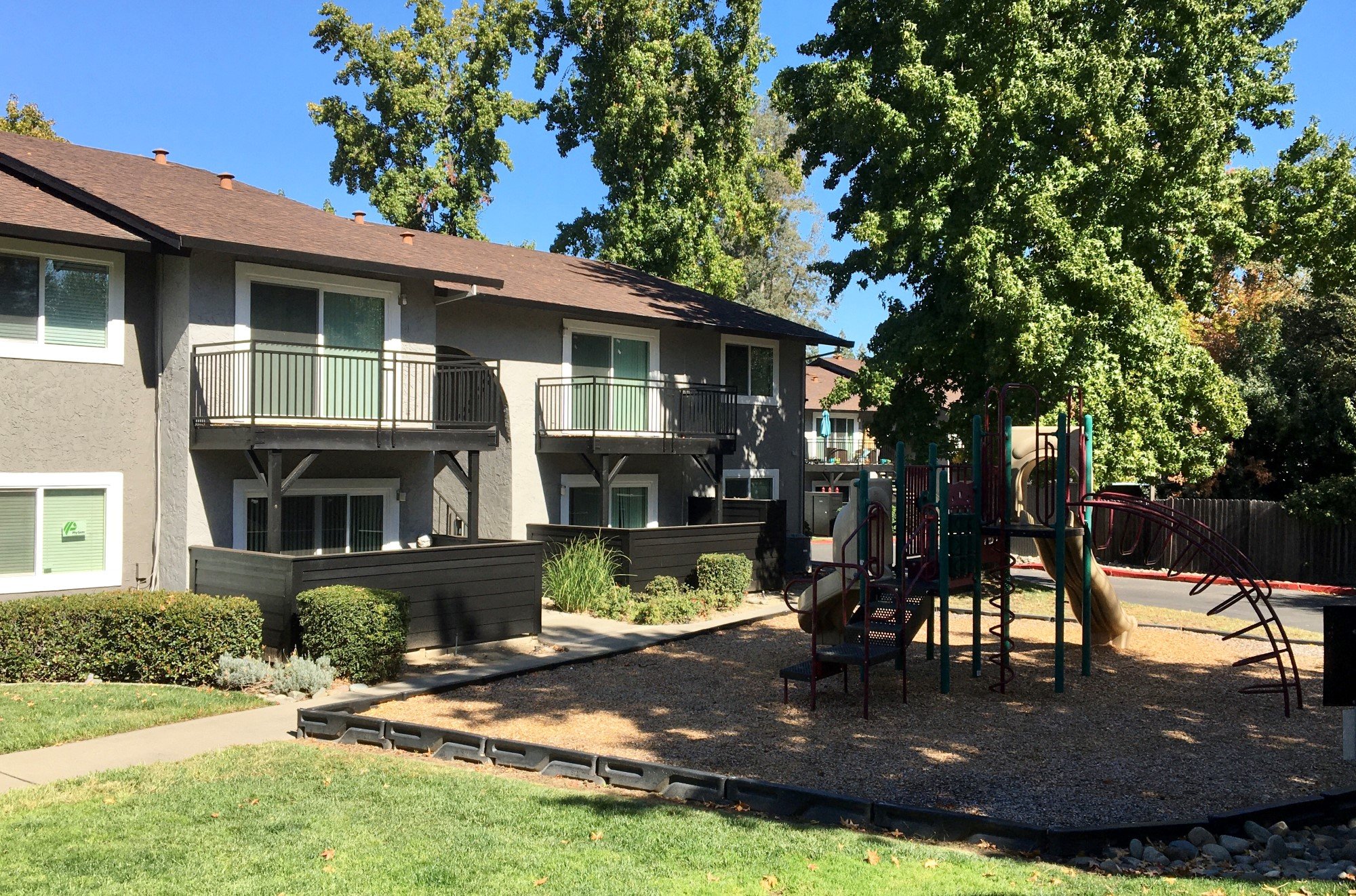 98Hundred Apartments Exterior Playground