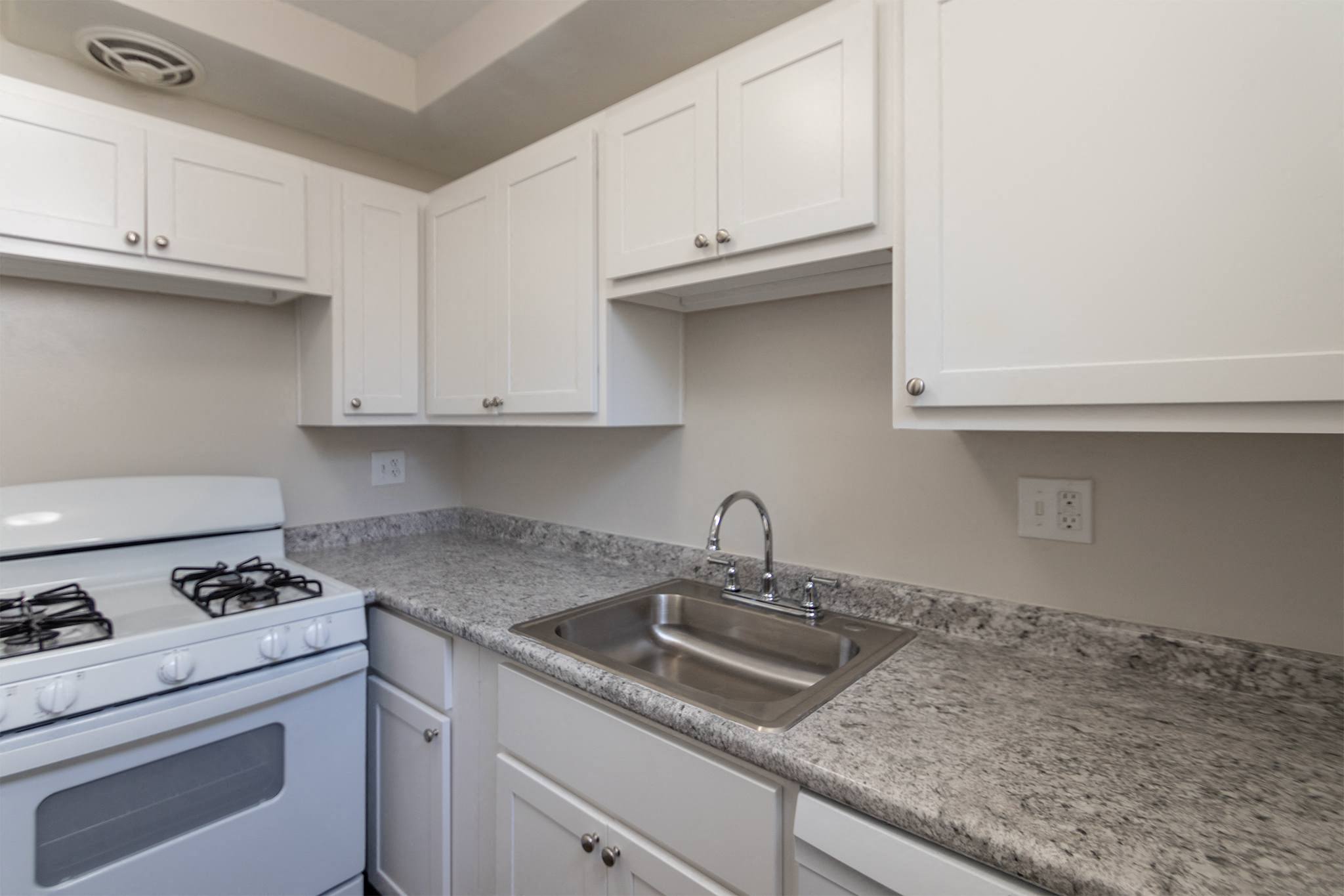 Colonial Ridge Image 3