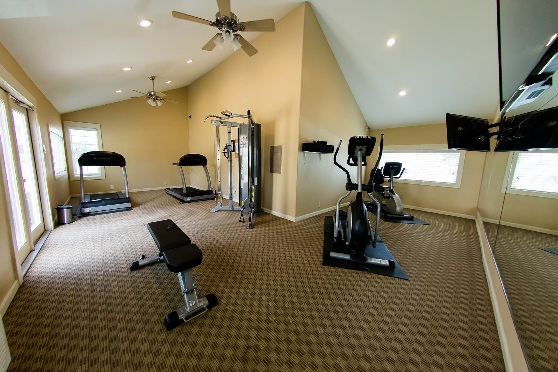 Aviare Place Image 6