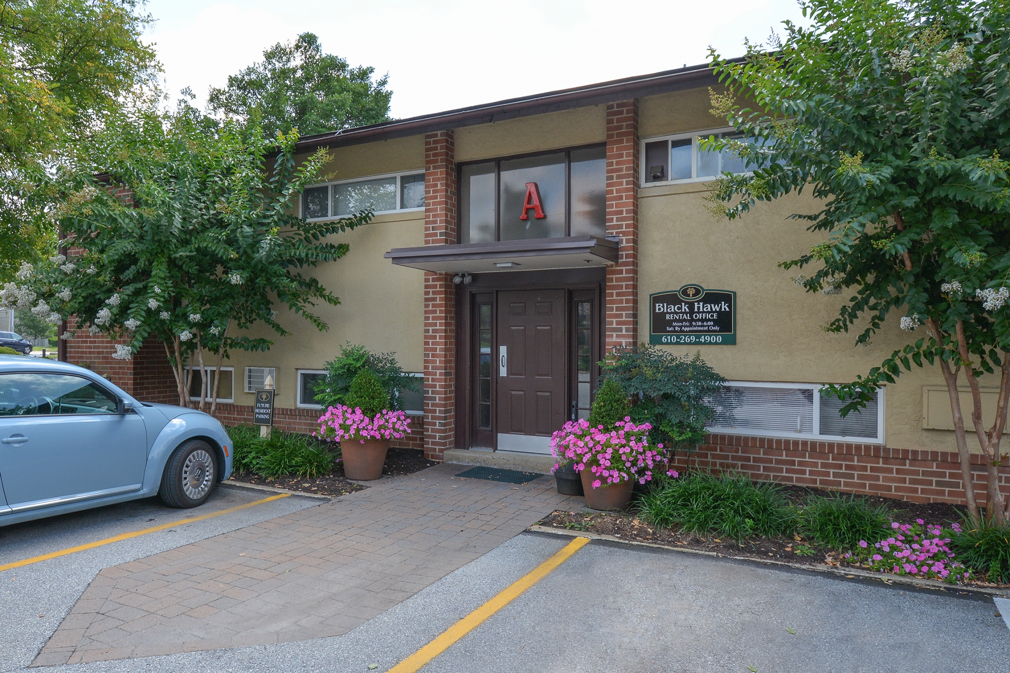 Leasing and Management Office