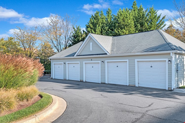 Camden Fallsgrove Image 16