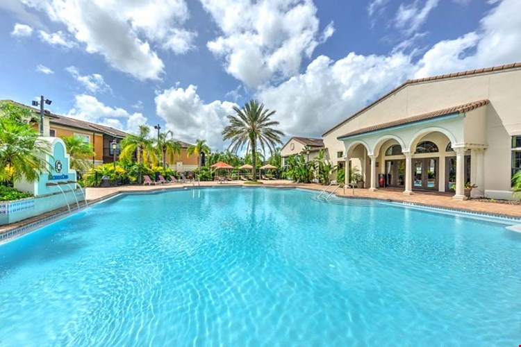 Hacienda Club Image 1