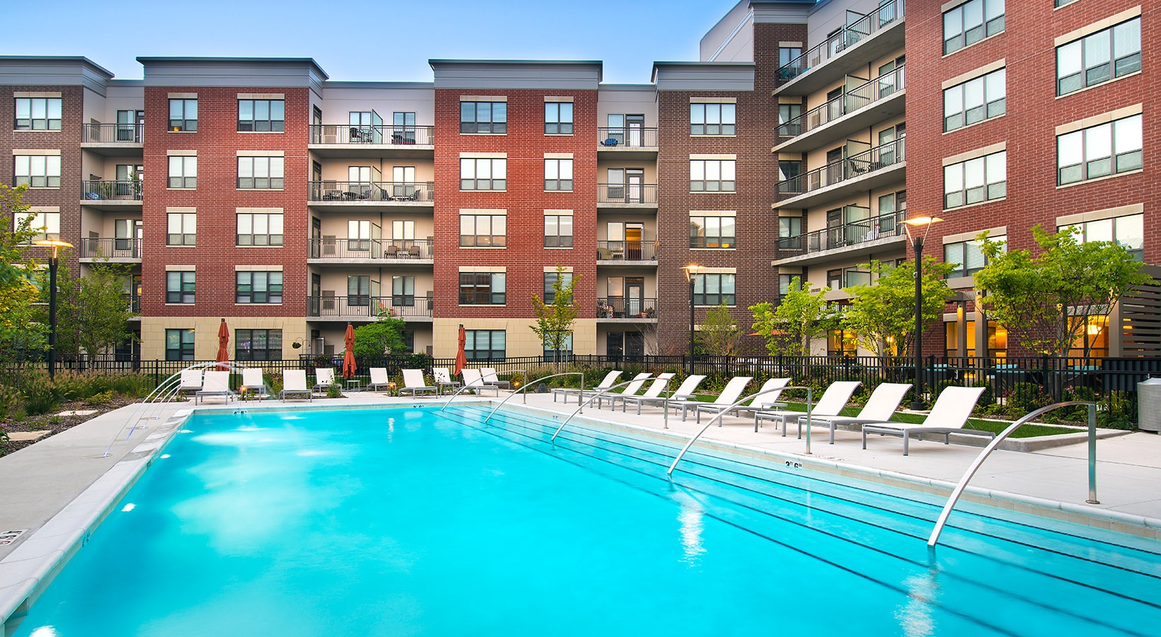 Ninety7Fifty on the Park Image 2