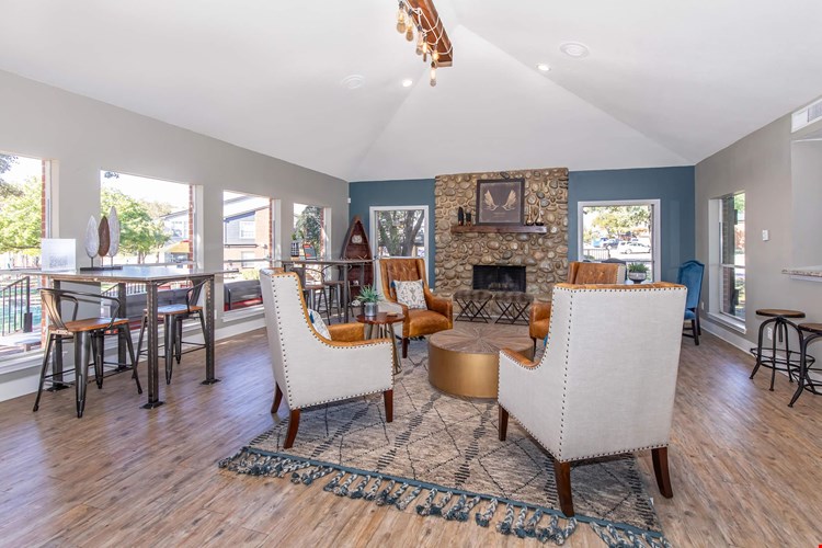 Eagles Point Image 2