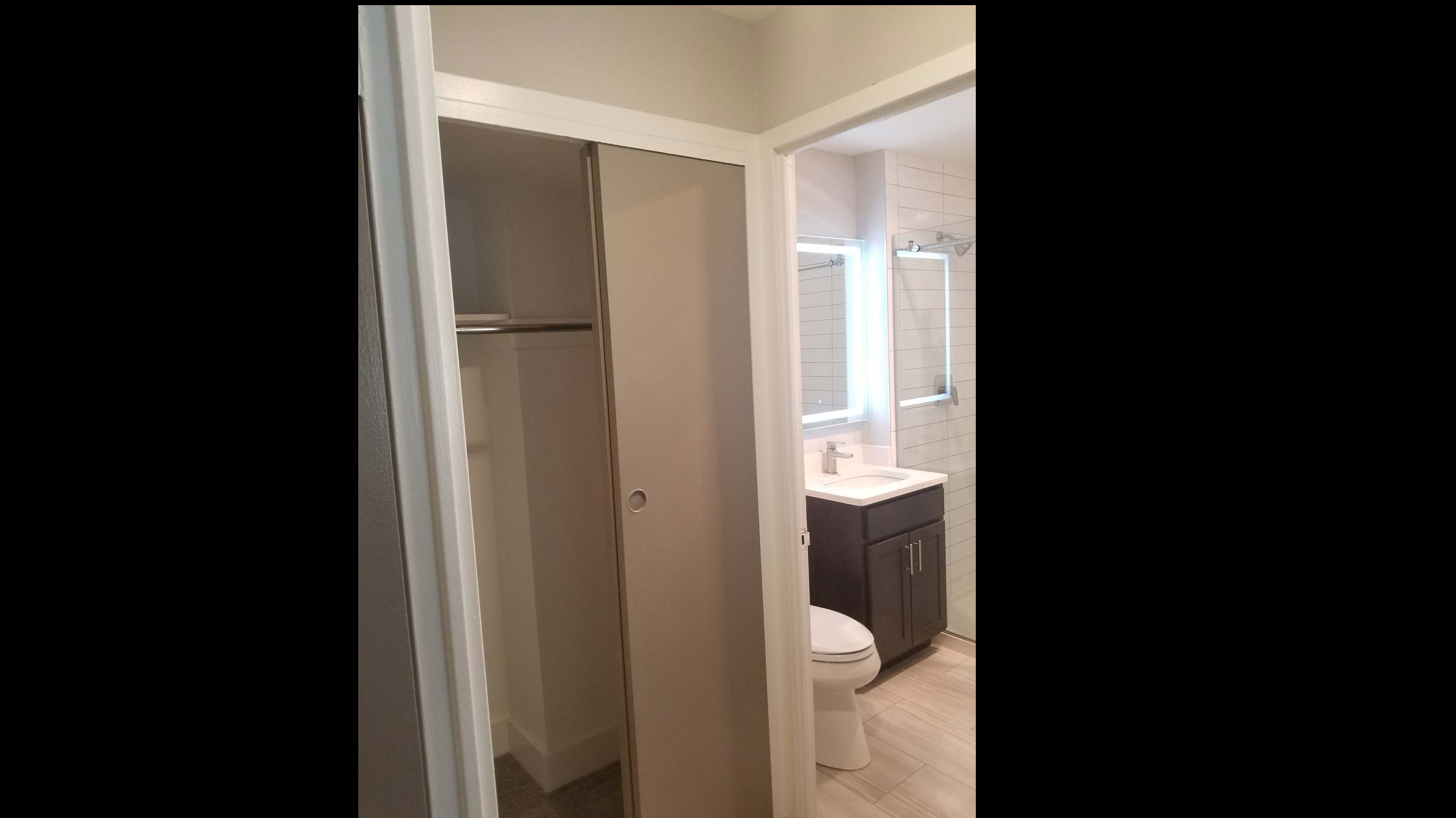 Waldorf Towers Apartments Image 13