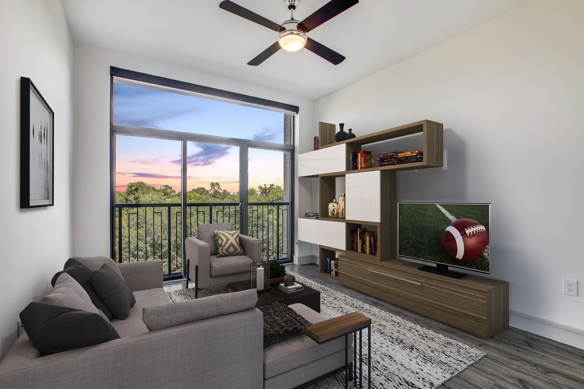 South Main Building Image 13