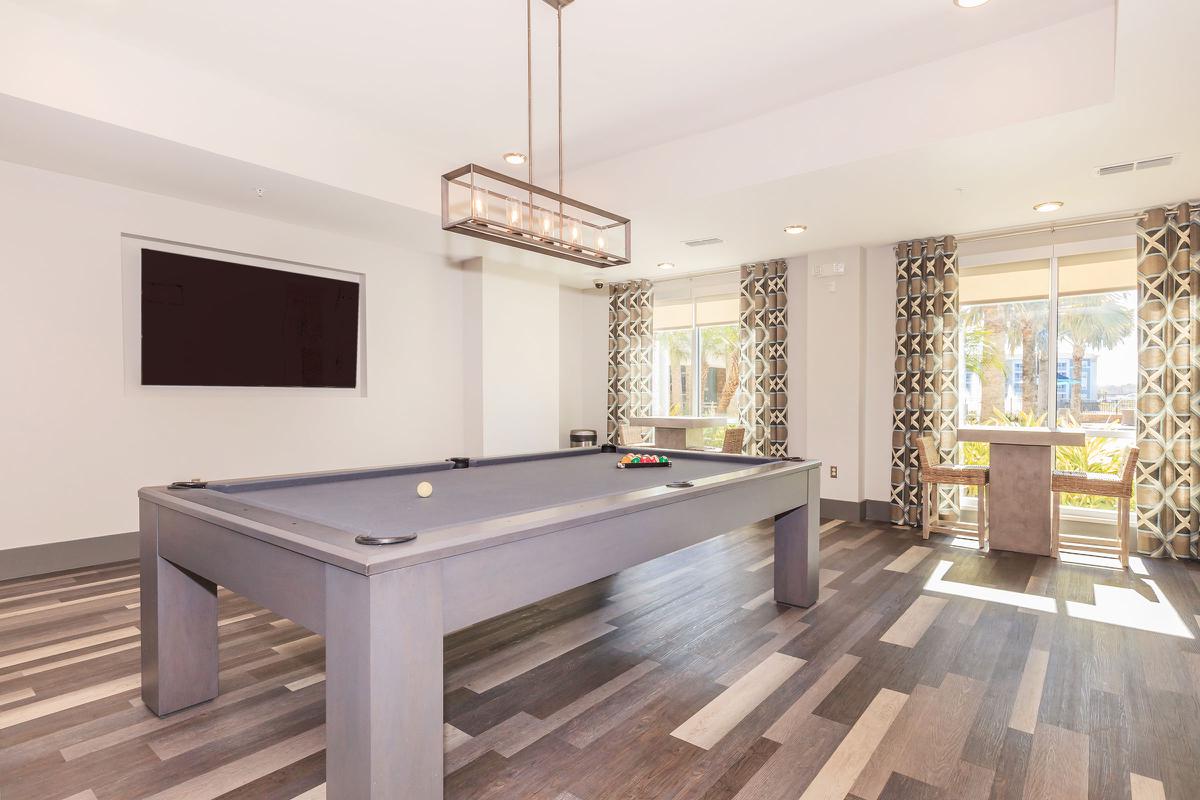 Sola South Lux Apartments Image 9