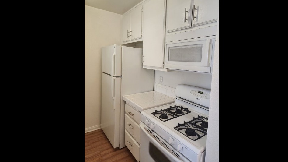 Apollo Apartments Image 7