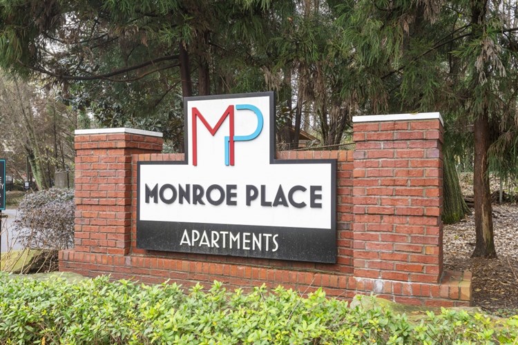 Monroe Place Image 8