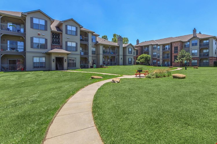 Crescent Apartments Image 48