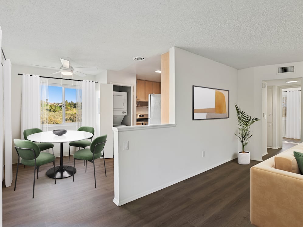 Classic Package II dining area