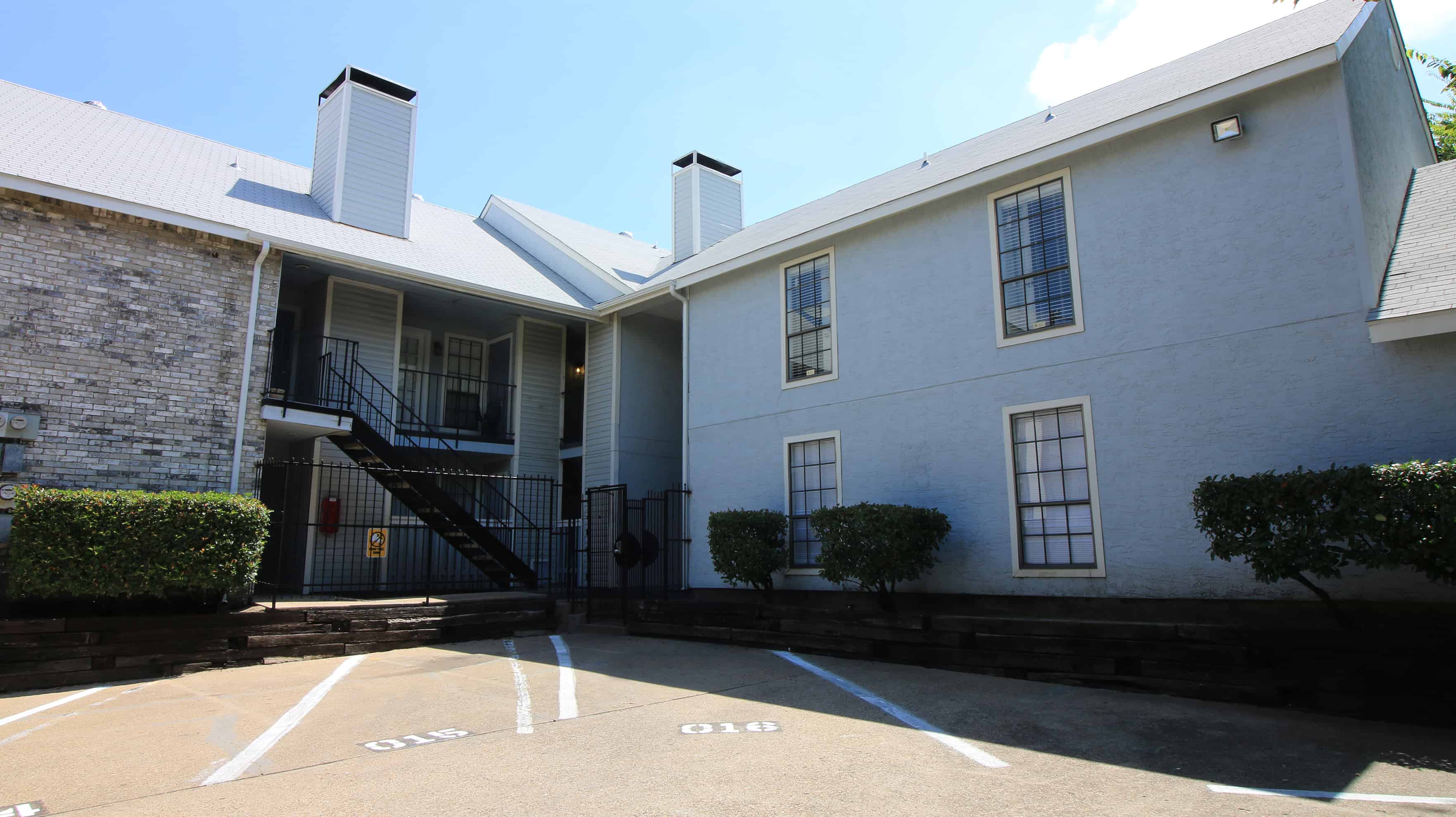 Belmont Court Image 2