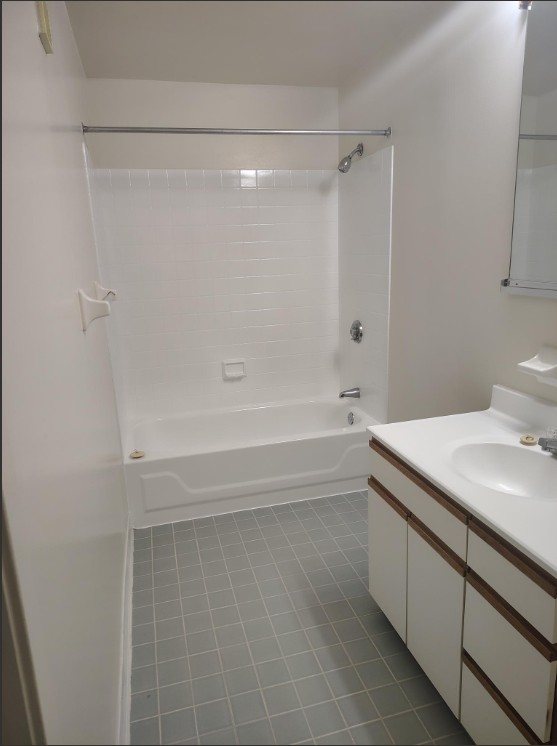 Marlboro Classic Apt & Redwood Square Image 143