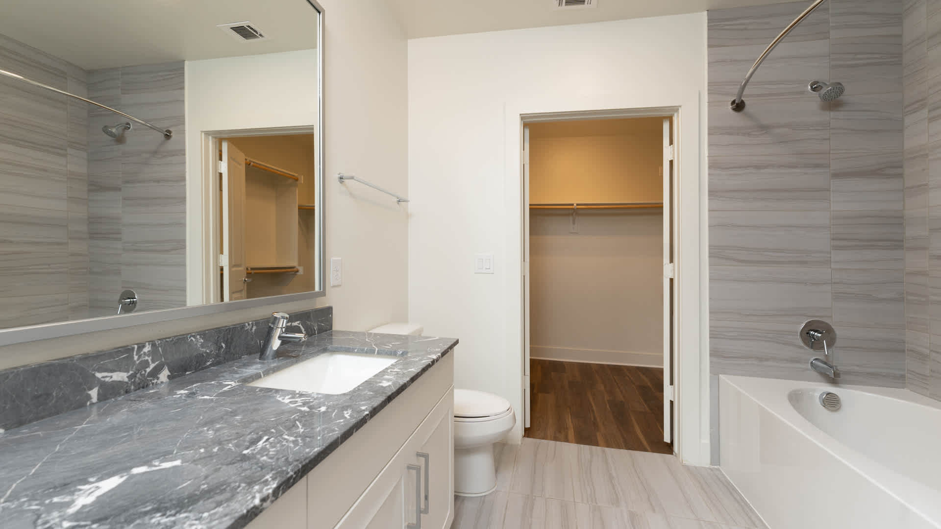 Olivian at the Realm Image 1