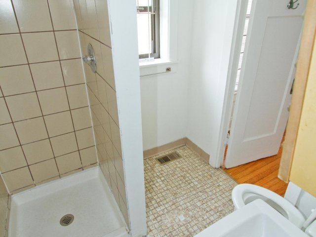 5218-5220 S Kimbark Avenue Image 3