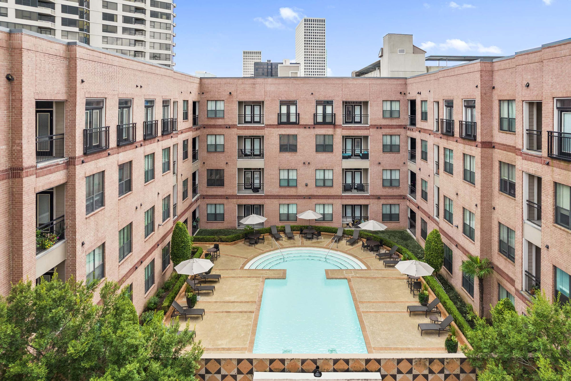 Camden Plaza Image 16