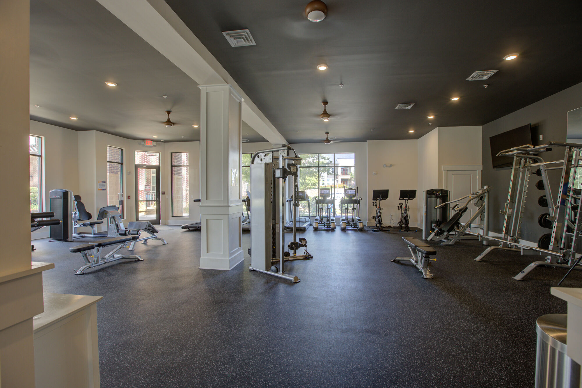 Holly Crest Image 13