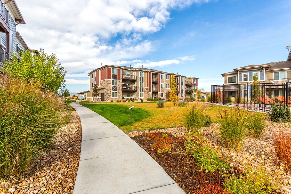 Solaire Apartment Homes Image 42