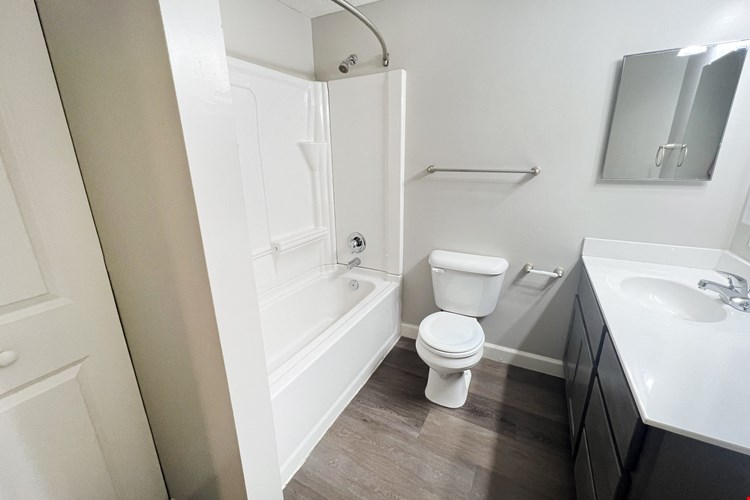 Woodhills Apartments Image 97