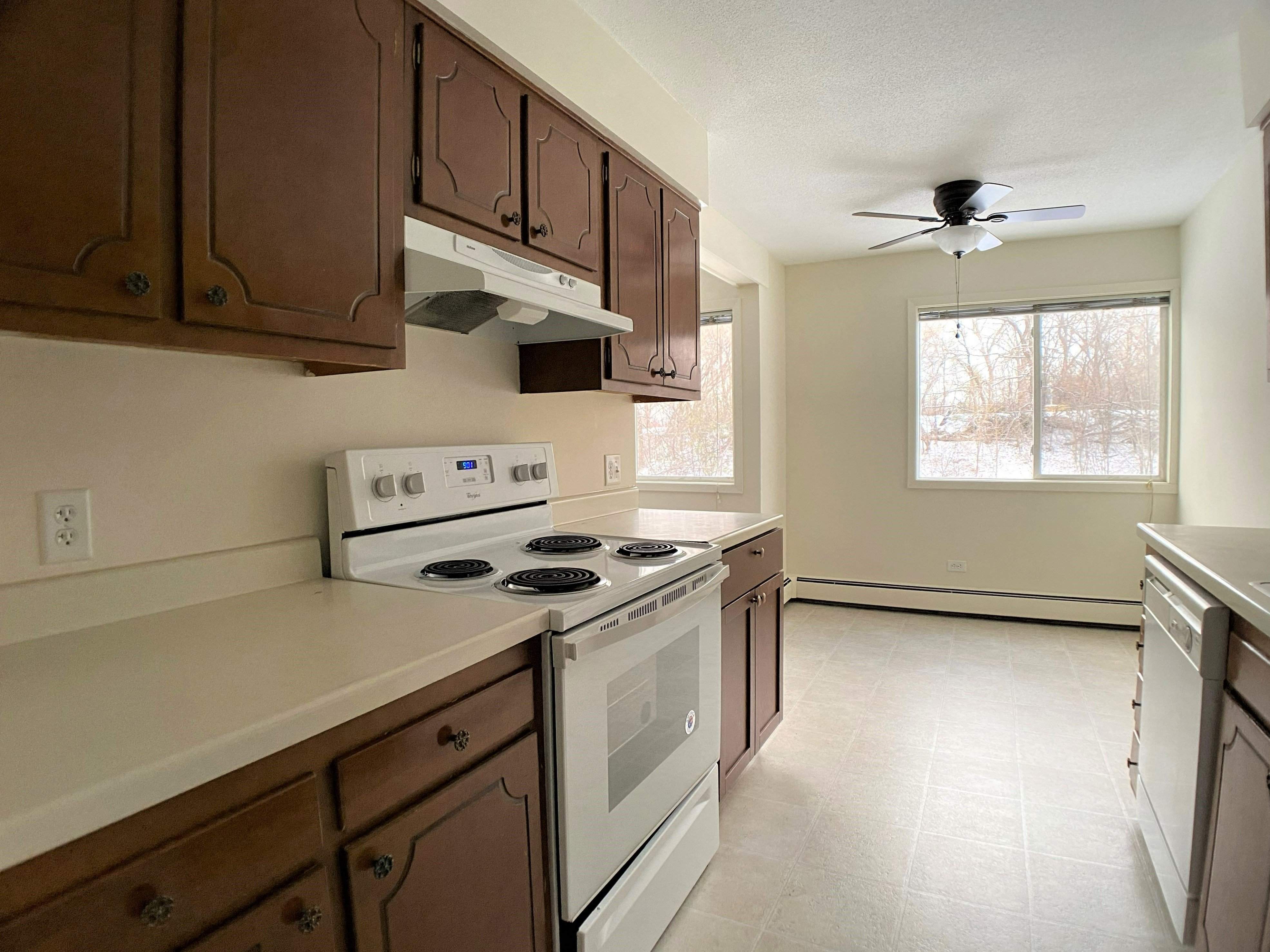 East River Plaza Image 9