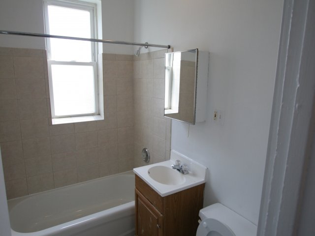 925 E 46th Street Image 10