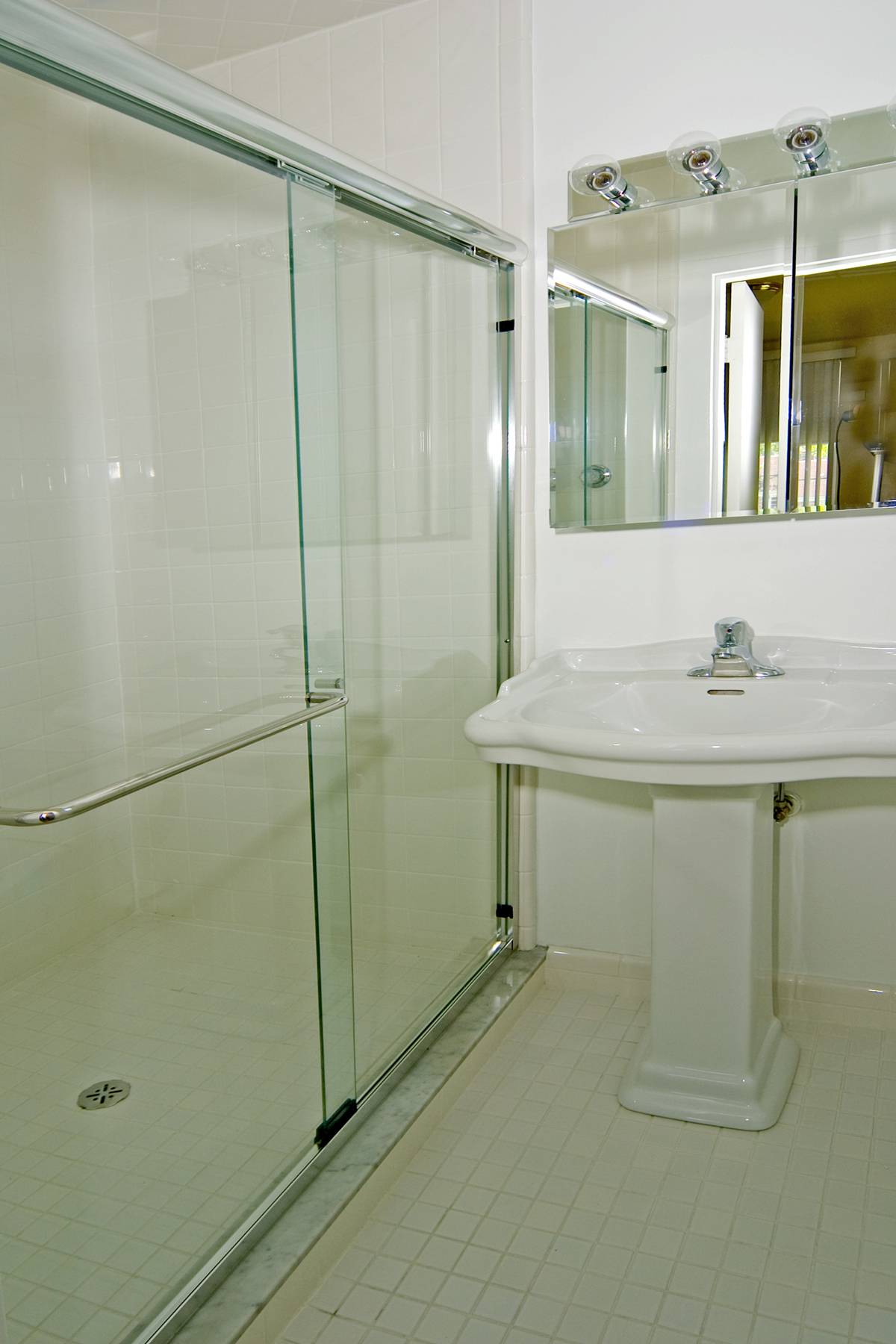 Uptown Shaker Image 6