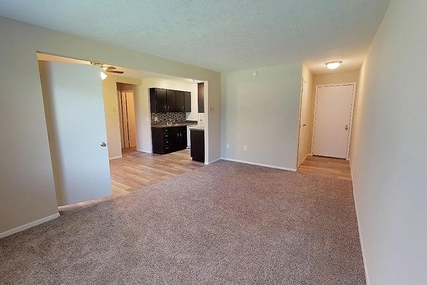 OLD Hunter Ridge Apartments Image 15