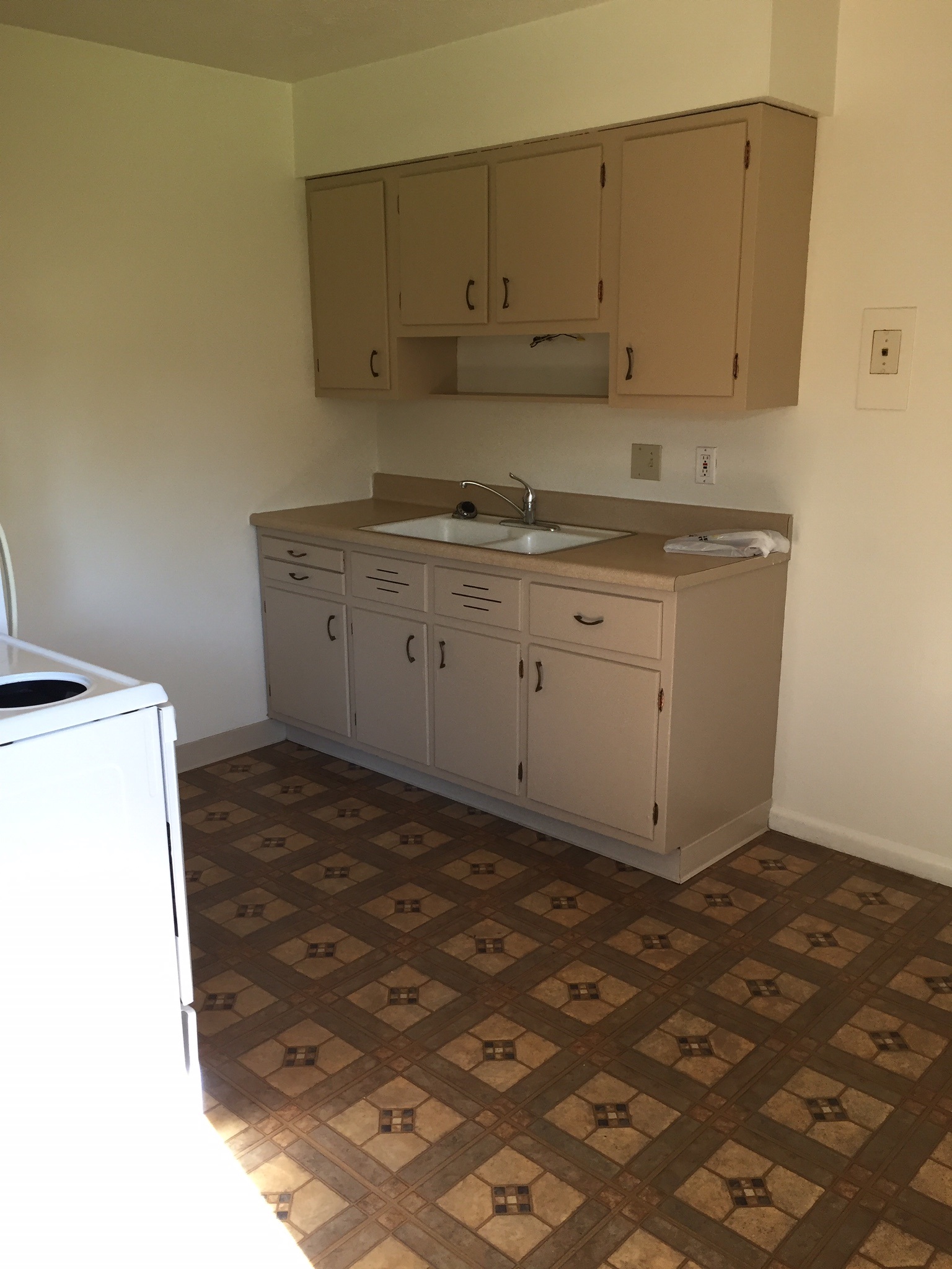 Courtyard Village Apartments Image 3