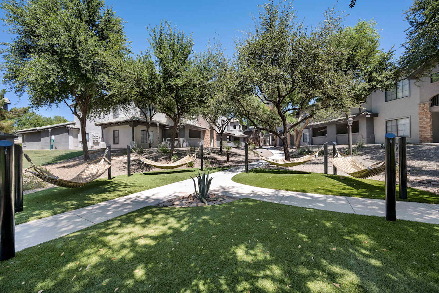 Lazo Apartments Image 30