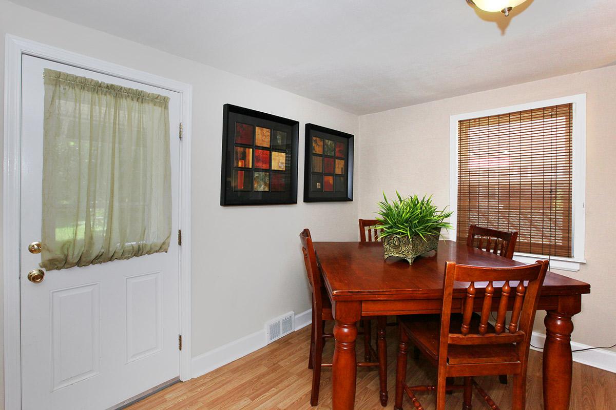 Crestwood Townhomes Image 5