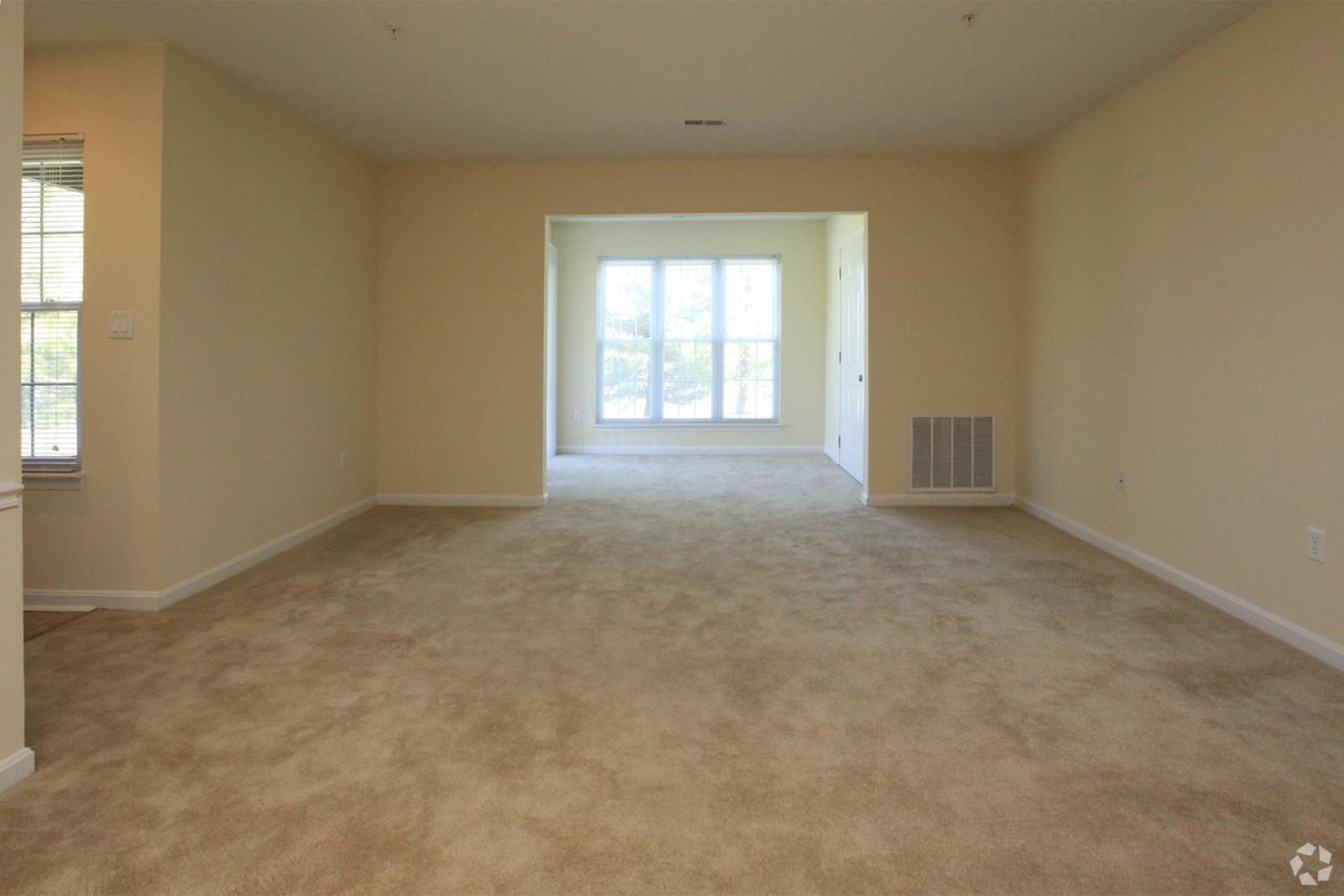 Bowling Brook Apartments Image 9