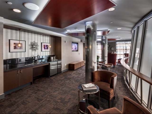 Wilshire La Brea Image 12