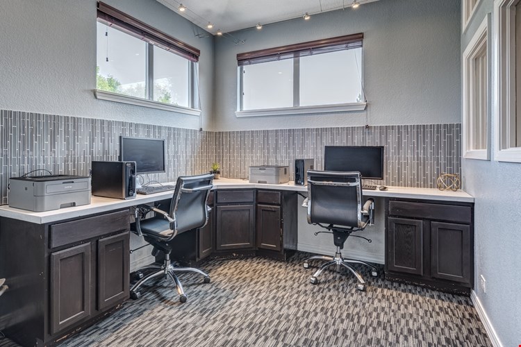 Pavilions at Silver Sage Apartments Image 8