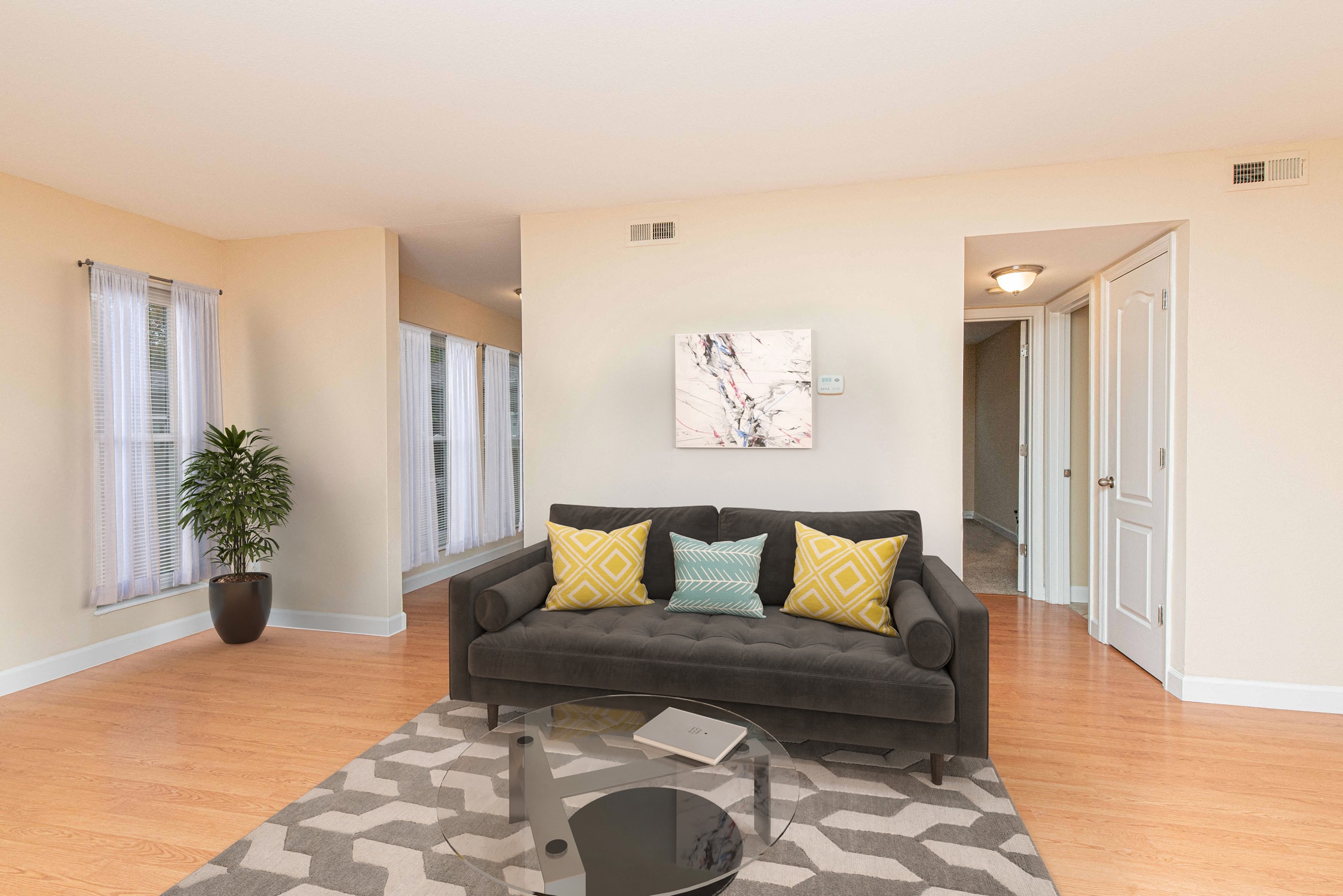 Peachtree Apartments Image 2