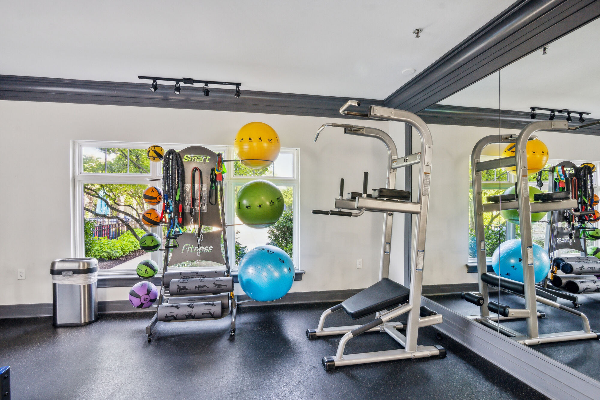 Riverside Station Image 16