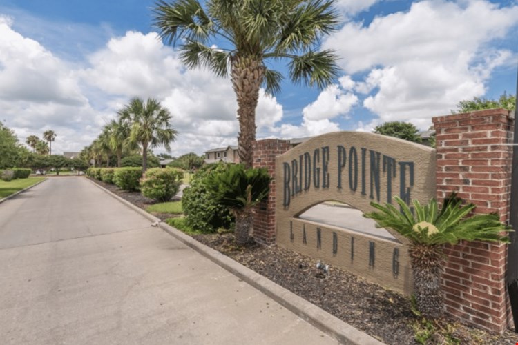 Bridge Pointe Landing Image 2