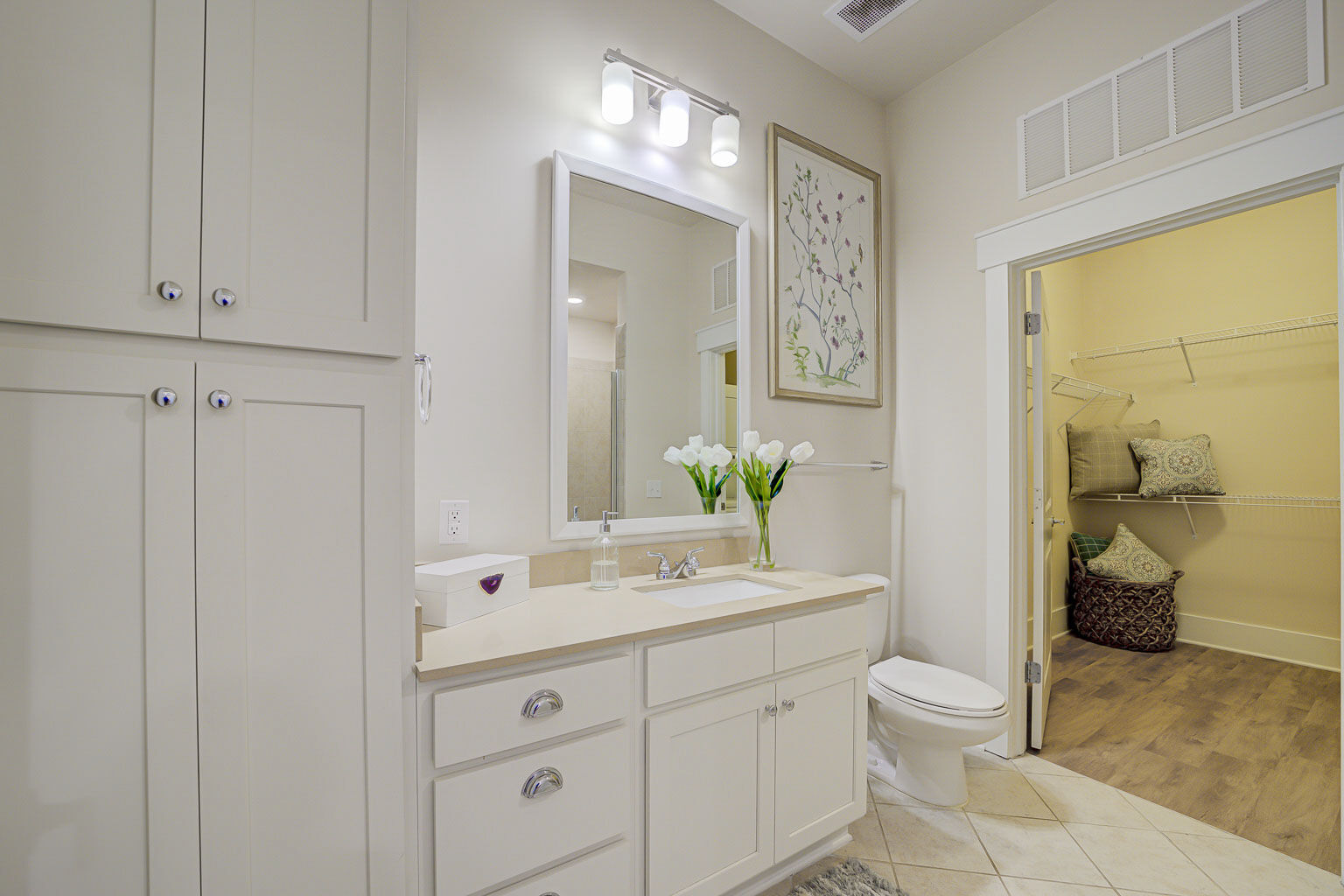 Holly Crest Image 37