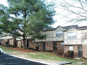 Country Club Apartments Image 2