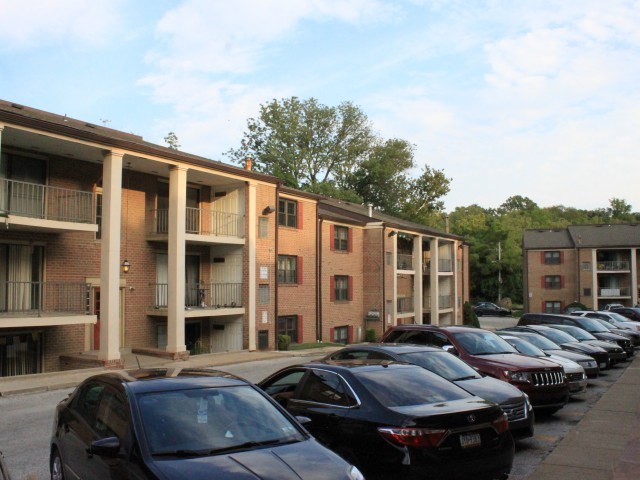 Hillcrest Apartments Image 1