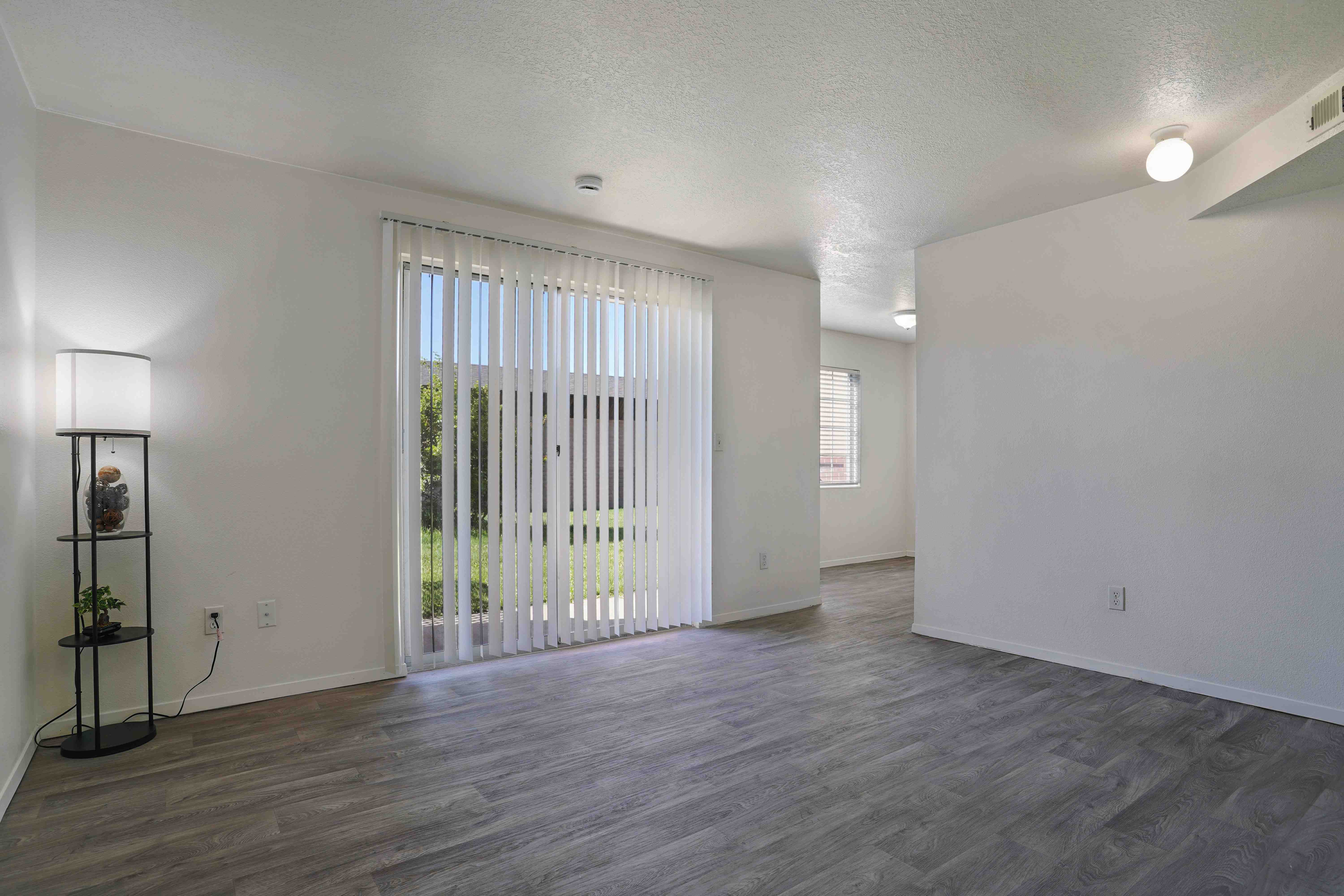 Rose Lane Image 3