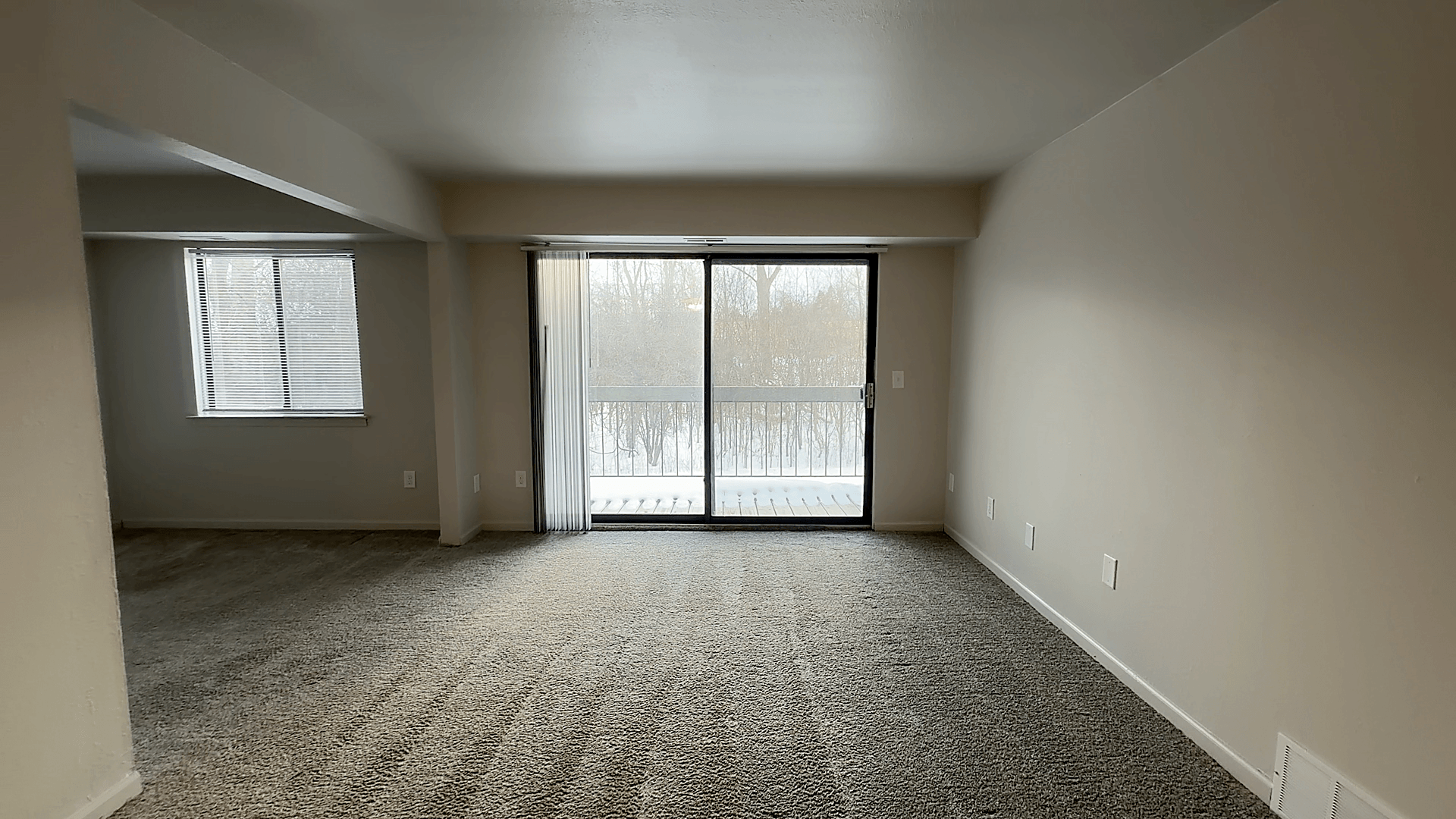 Three Oaks Apartments Image 25