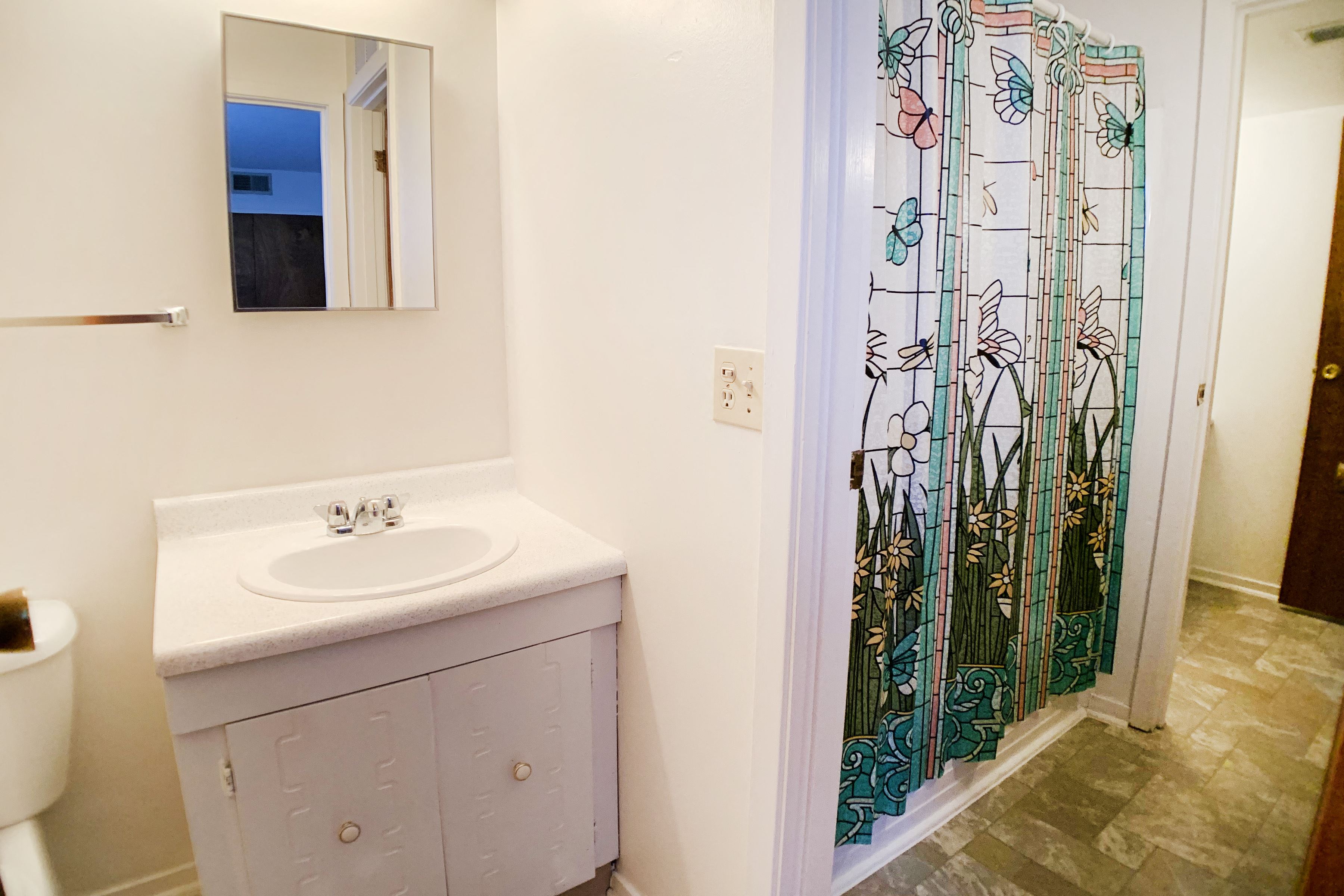 Four Worlds Apartments Image 23